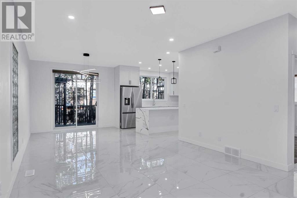 Single Family House for Sale in  Aspen Hills Court SW Aspen Woods Calgary 