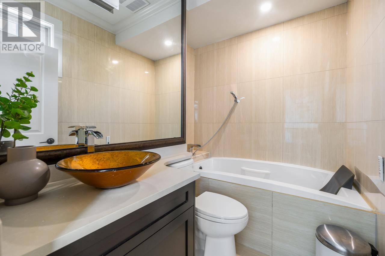 Photo 6 of 3531 Rosamond Avenue, Richmond BC
