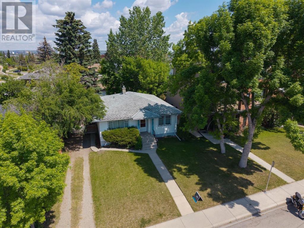2136 22 Avenue SW, Calgary, Alberta