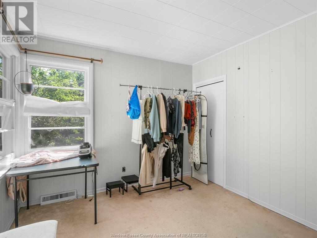 Photo 13 of 720 Roseland Drive South, Windsor ON