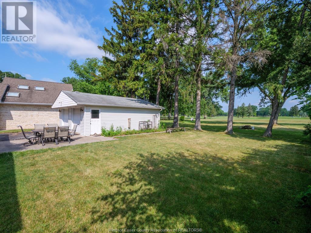 Photo 15 of 720 Roseland Drive South, Windsor ON