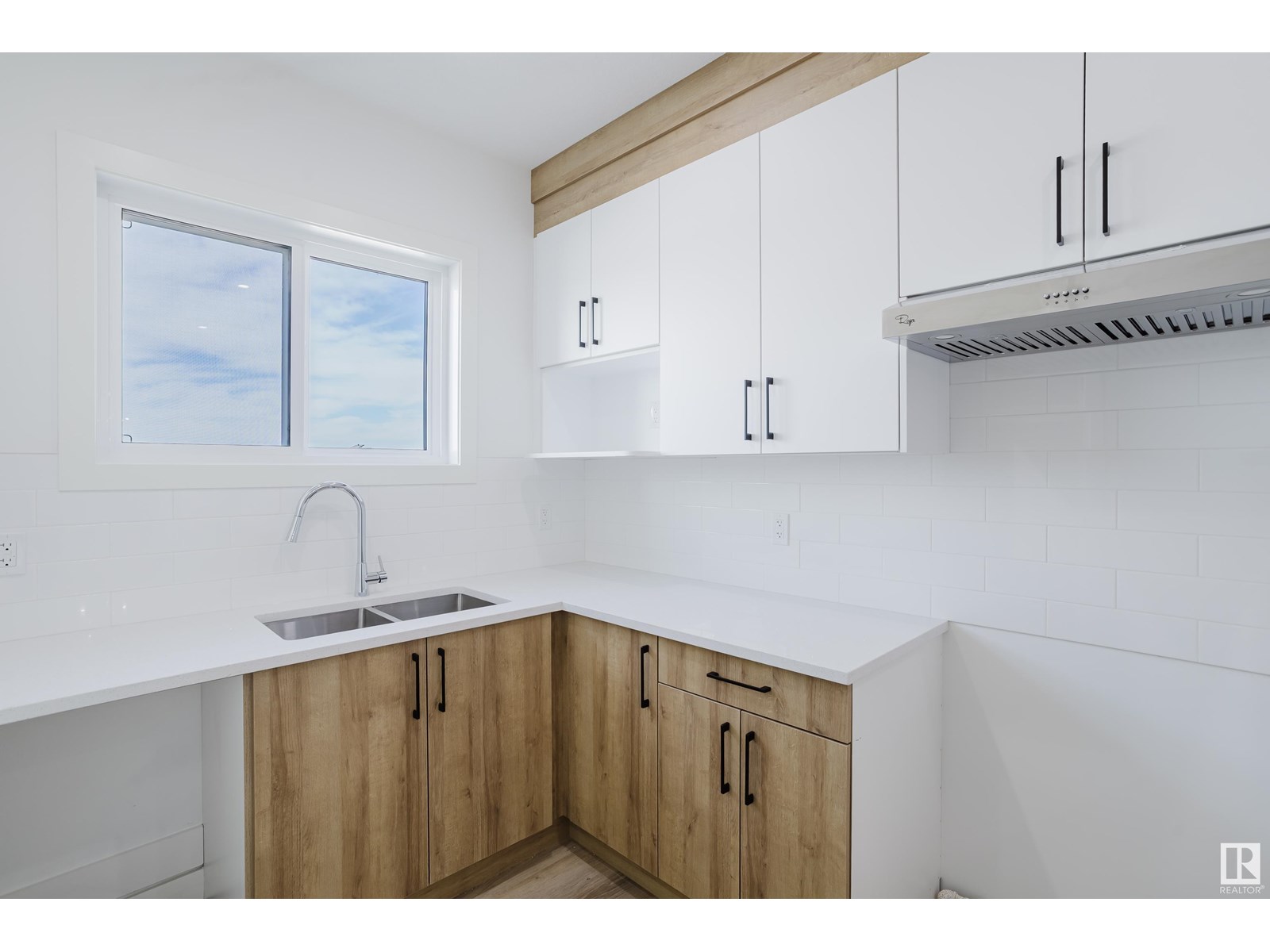 Photo 17 of 263 Munn Wy, Leduc AB