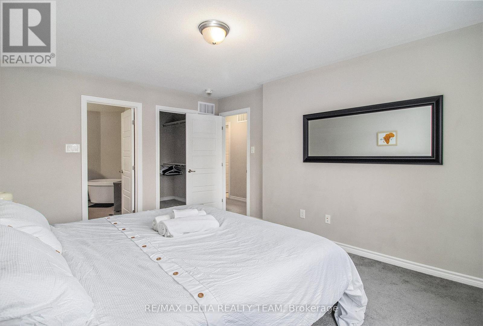 Photo 15 of 132 Conifer Creek Circle, Ottawa ON