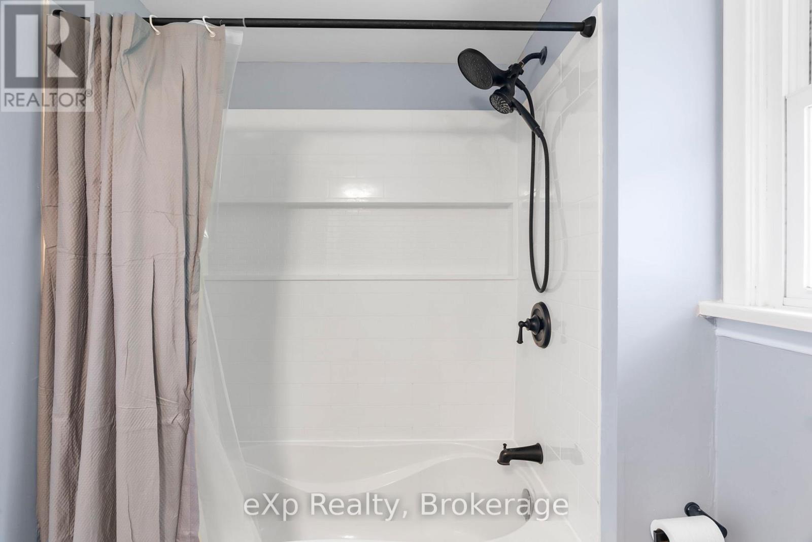 Photo 28 of 450 Smith Street, Wellington North ON