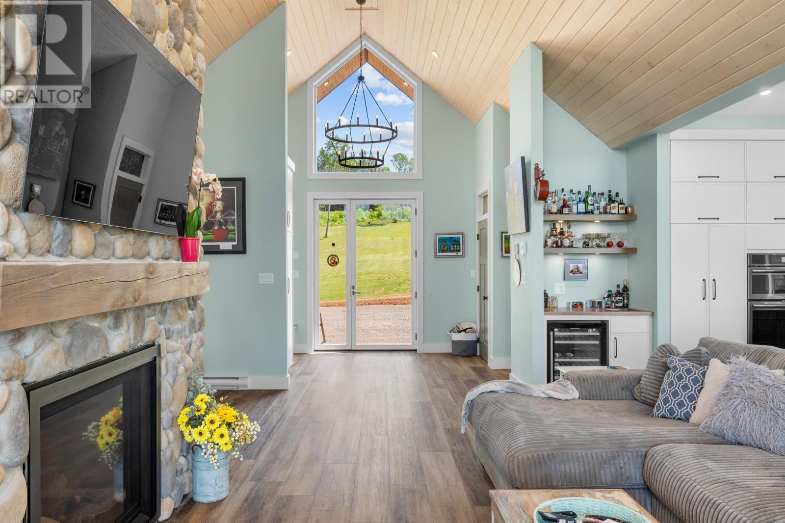 40 MEADOWLANDS ROAD - 10