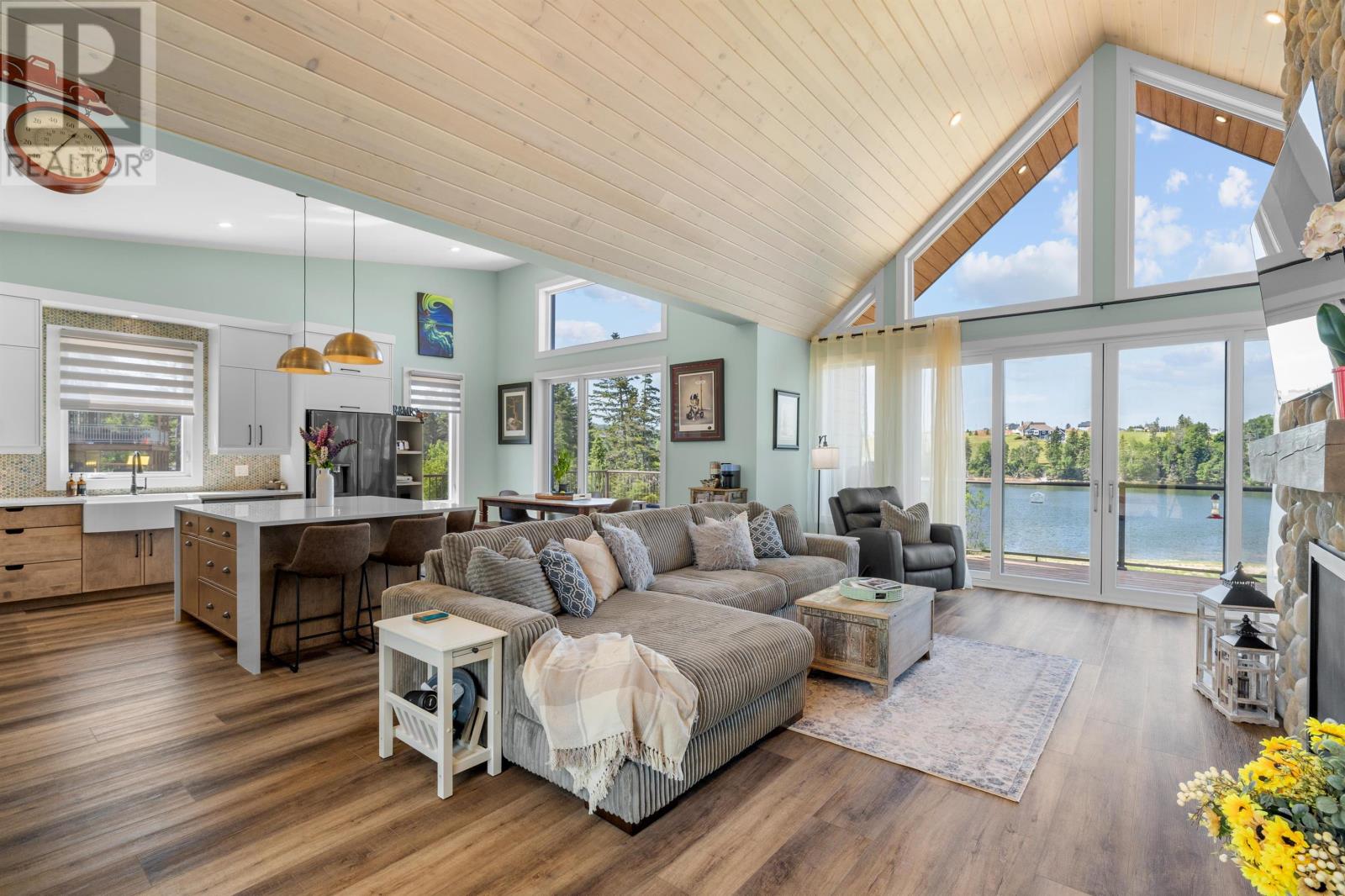 40 MEADOWLANDS ROAD - 15