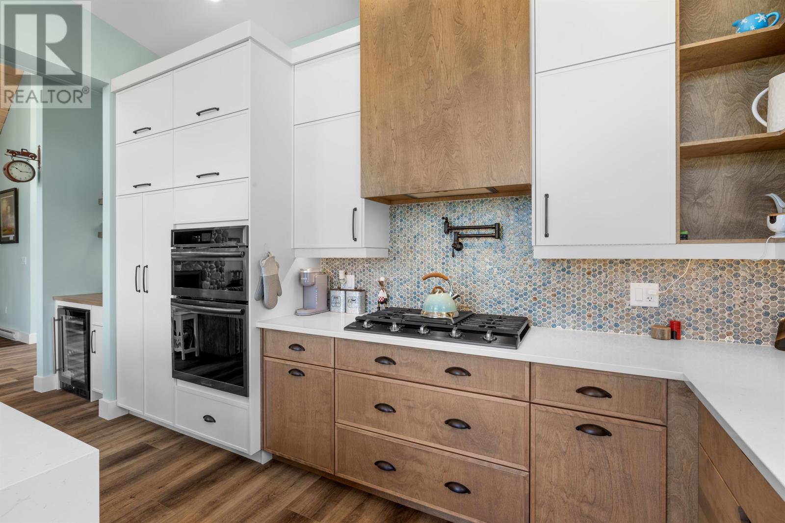 40 MEADOWLANDS ROAD - 20