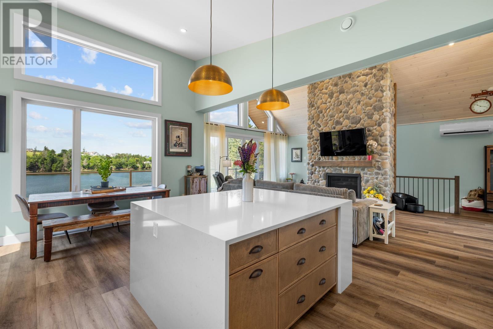 40 MEADOWLANDS ROAD - 21