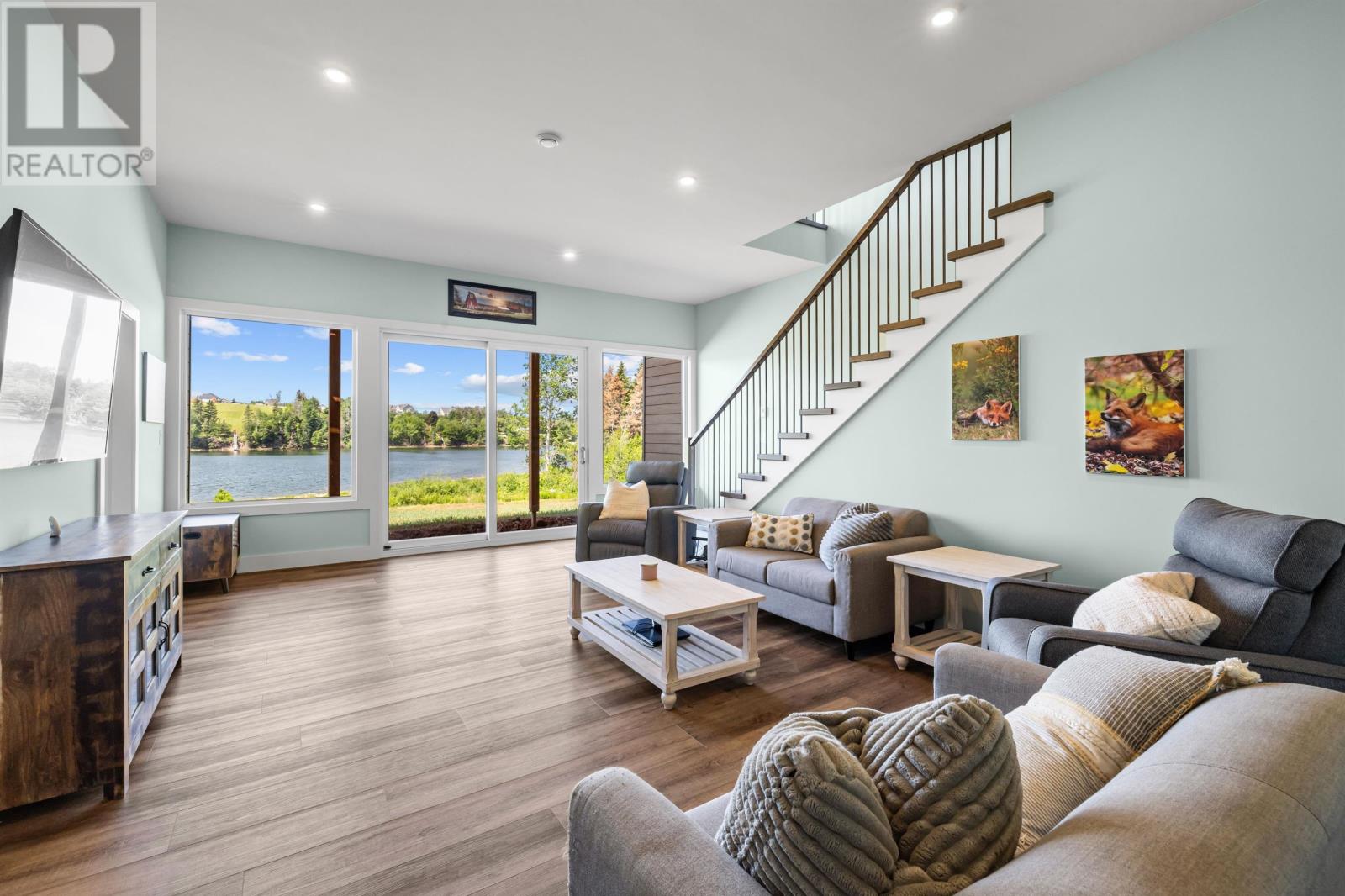 40 MEADOWLANDS ROAD - 32