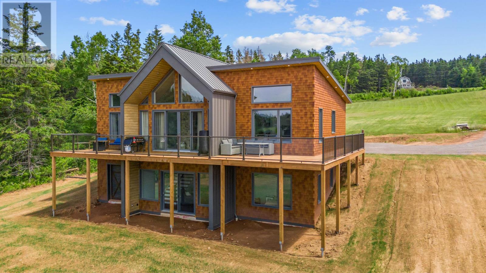 40 MEADOWLANDS ROAD - 43