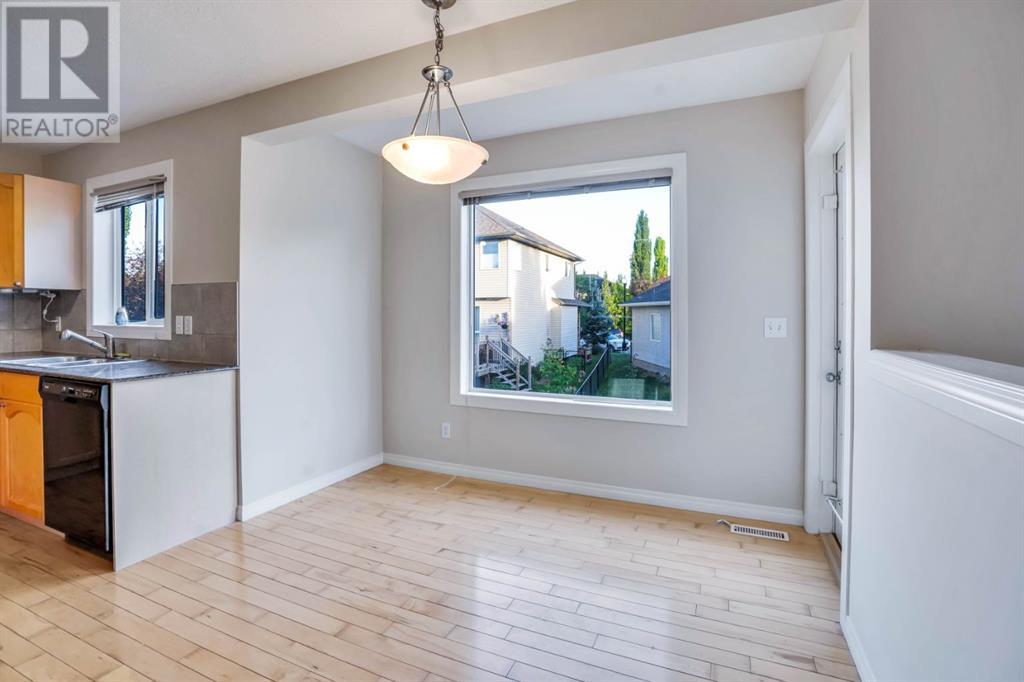 Single Family House for Sale in  Elkton Way SW Springbank Hill Calgary 