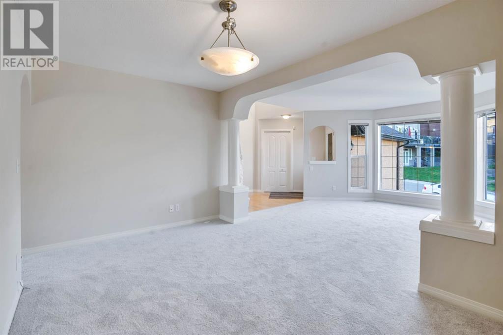 Single Family House for Sale in  Elkton Way SW Springbank Hill Calgary 