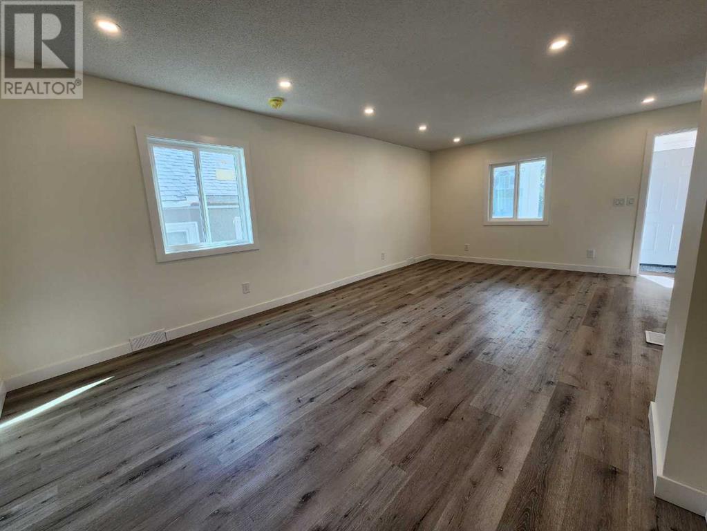 Single Family House for Sale in   Avenue SE Ramsay Calgary 