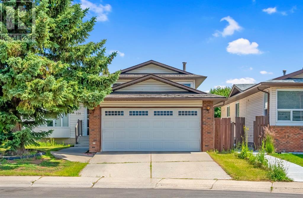 Single Family House 4 Level for Sale in  Whiteram Close NE Whitehorn Calgary 