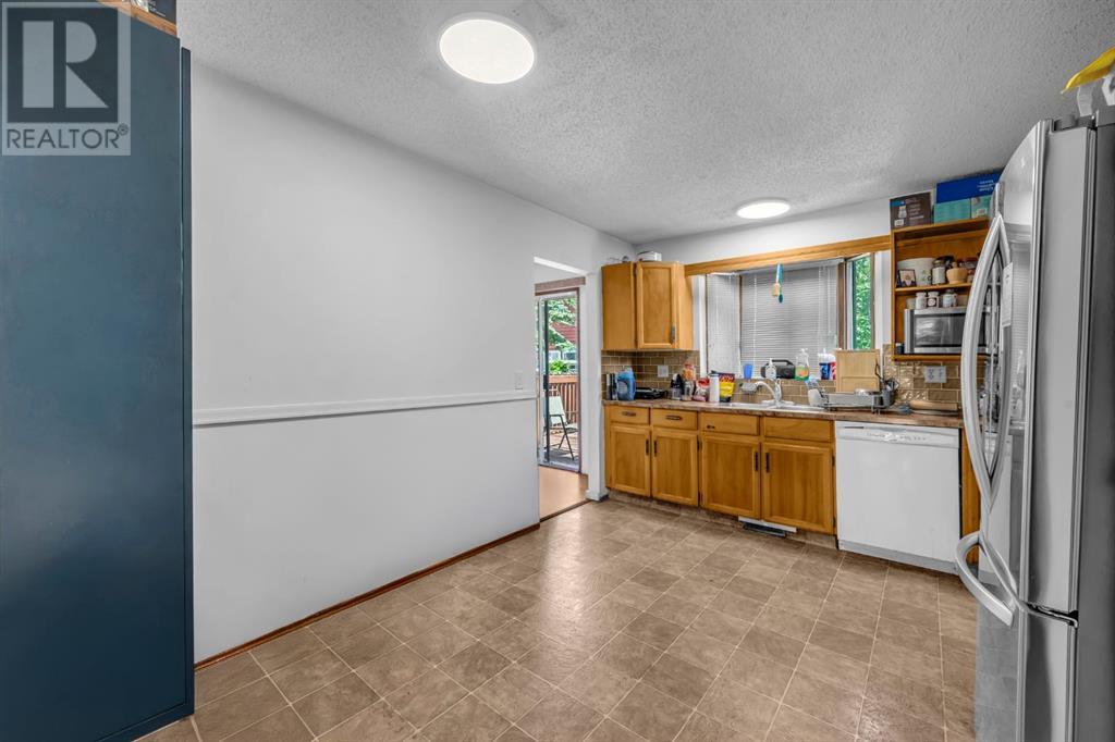 Single Family House 4 Level for Sale in  Whiteram Close NE Whitehorn Calgary 