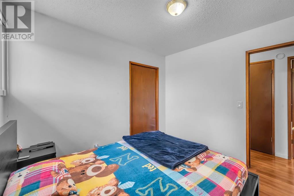 Single Family House 4 Level for Sale in  Whiteram Close NE Whitehorn Calgary 