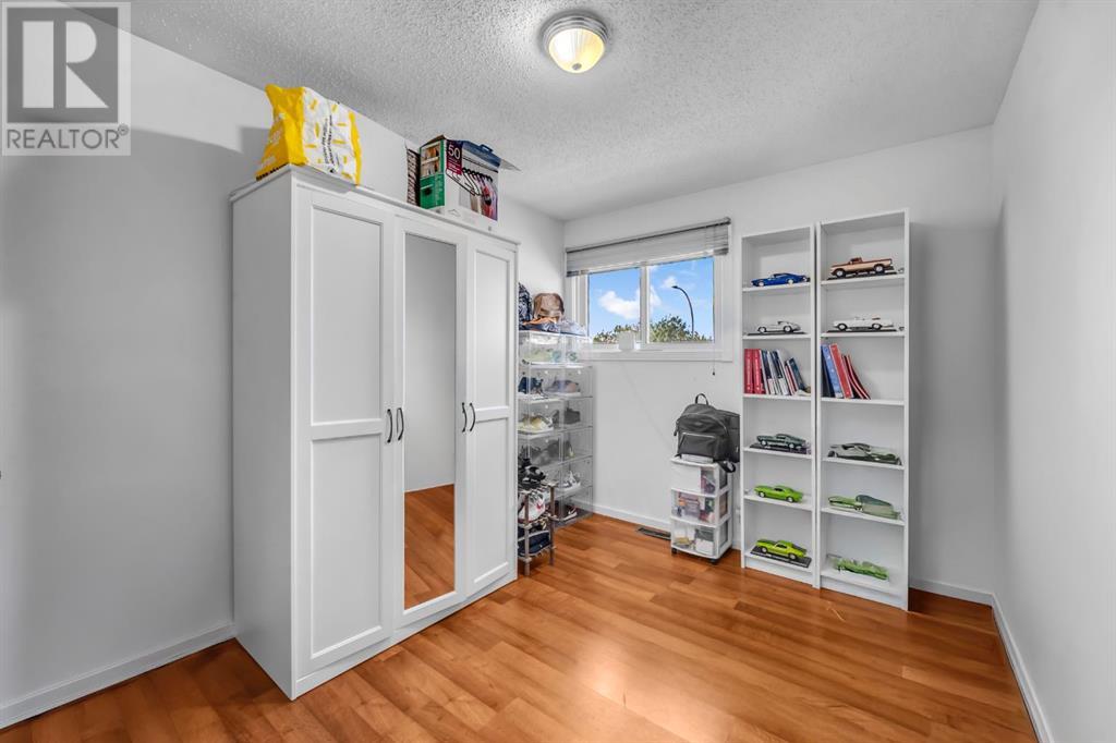Single Family House 4 Level for Sale in  Whiteram Close NE Whitehorn Calgary 