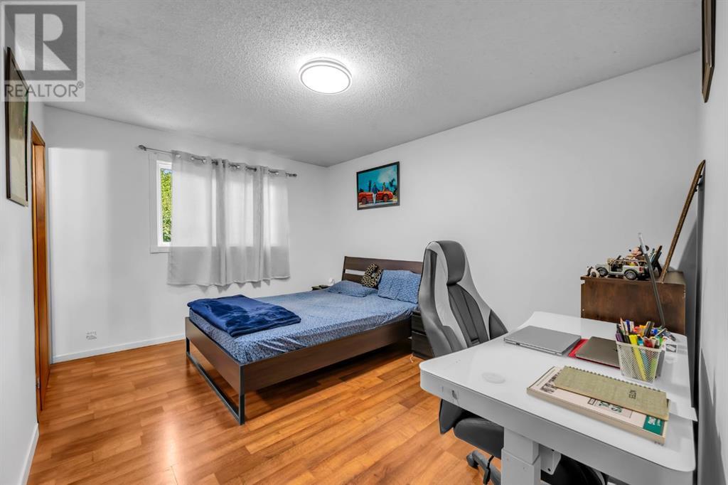 Single Family House 4 Level for Sale in  Whiteram Close NE Whitehorn Calgary 