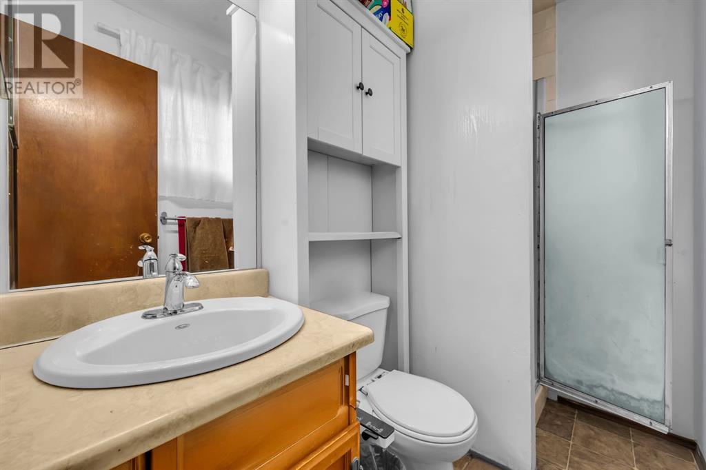Single Family House 4 Level for Sale in  Whiteram Close NE Whitehorn Calgary 