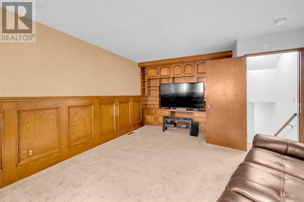 Single Family House 4 Level for Sale in  Whiteram Close NE Whitehorn Calgary 