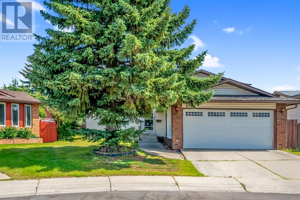 Single Family House 4 Level for Sale in  Whiteram Close NE Whitehorn Calgary 