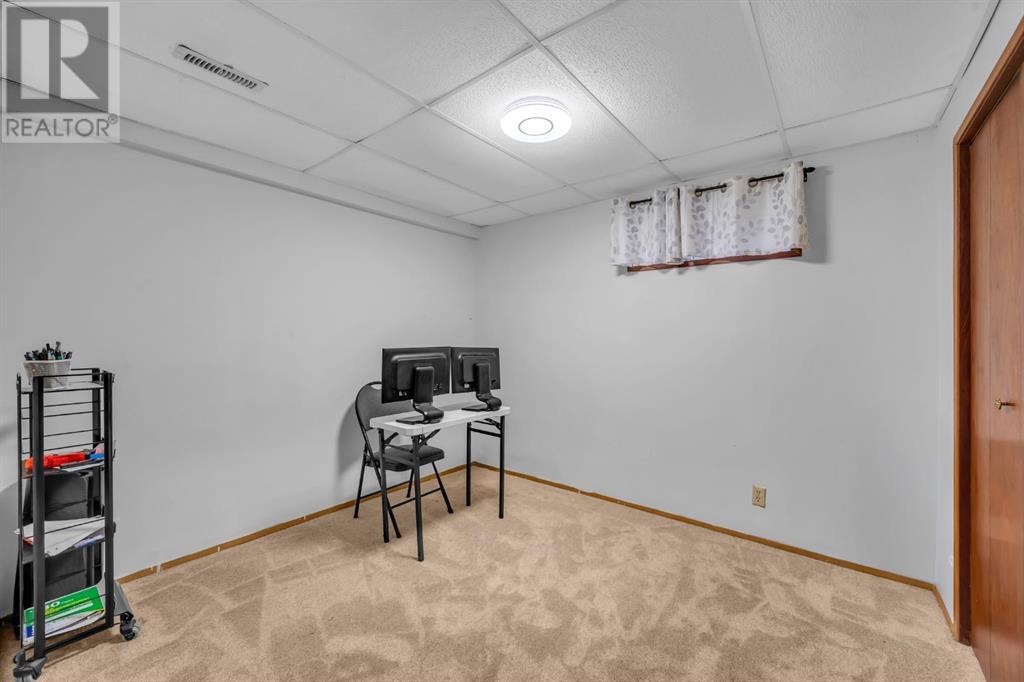 Single Family House 4 Level for Sale in  Whiteram Close NE Whitehorn Calgary 