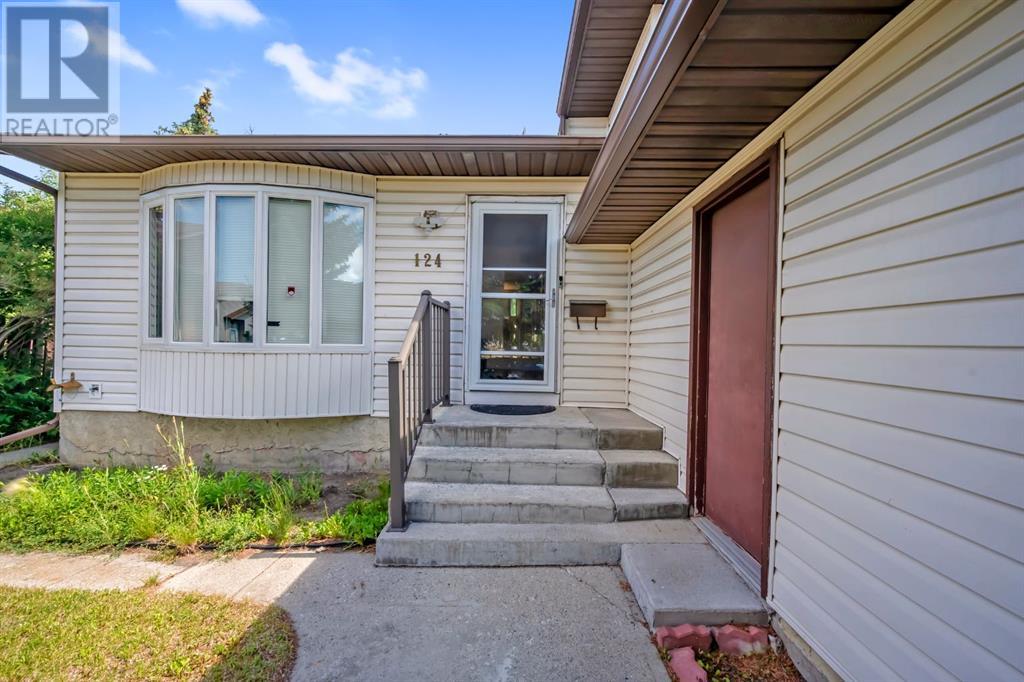 Single Family House 4 Level for Sale in  Whiteram Close NE Whitehorn Calgary 