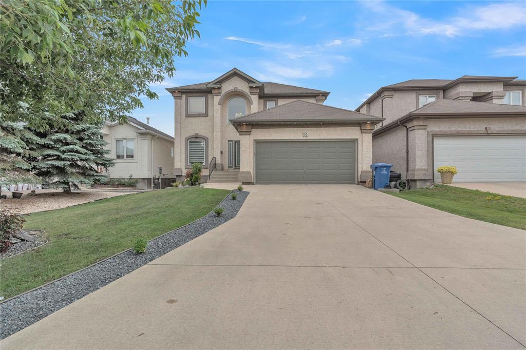 Photo 1 of 18 Massalia Drive, Winnipeg MB