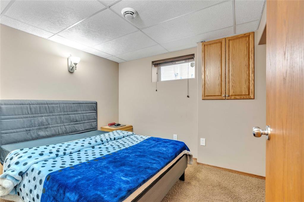 Photo 33 of 18 Massalia Drive, Winnipeg MB