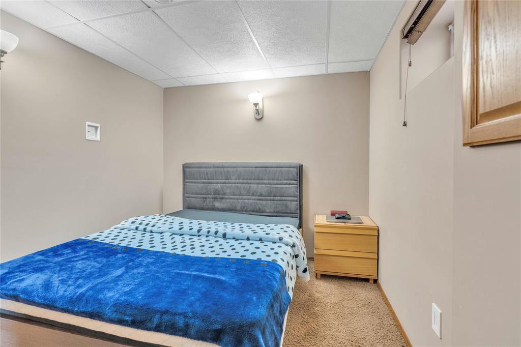 Photo 34 of 18 Massalia Drive, Winnipeg MB