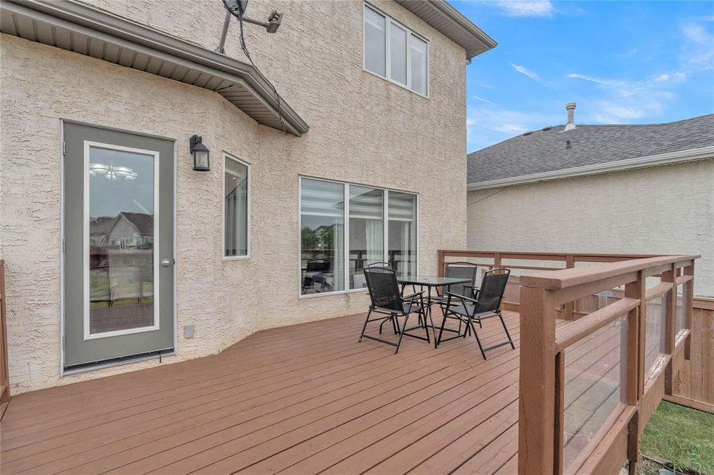 Photo 36 of 18 Massalia Drive, Winnipeg MB