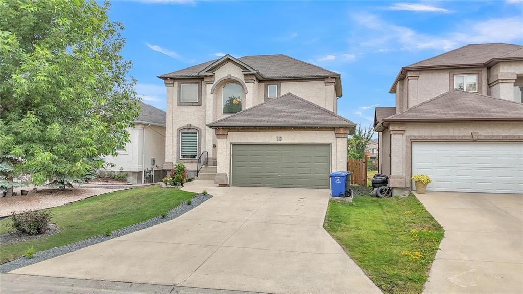 Photo 38 of 18 Massalia Drive, Winnipeg MB