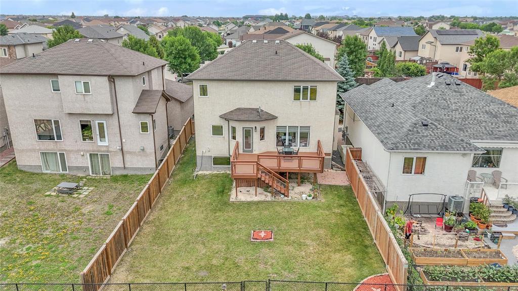 Photo 7 of 18 Massalia Drive, Winnipeg MB