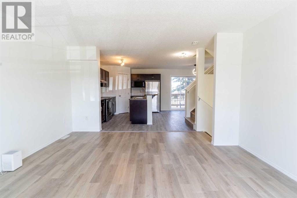 157 Country Village Manor NE, Calgary, Alberta