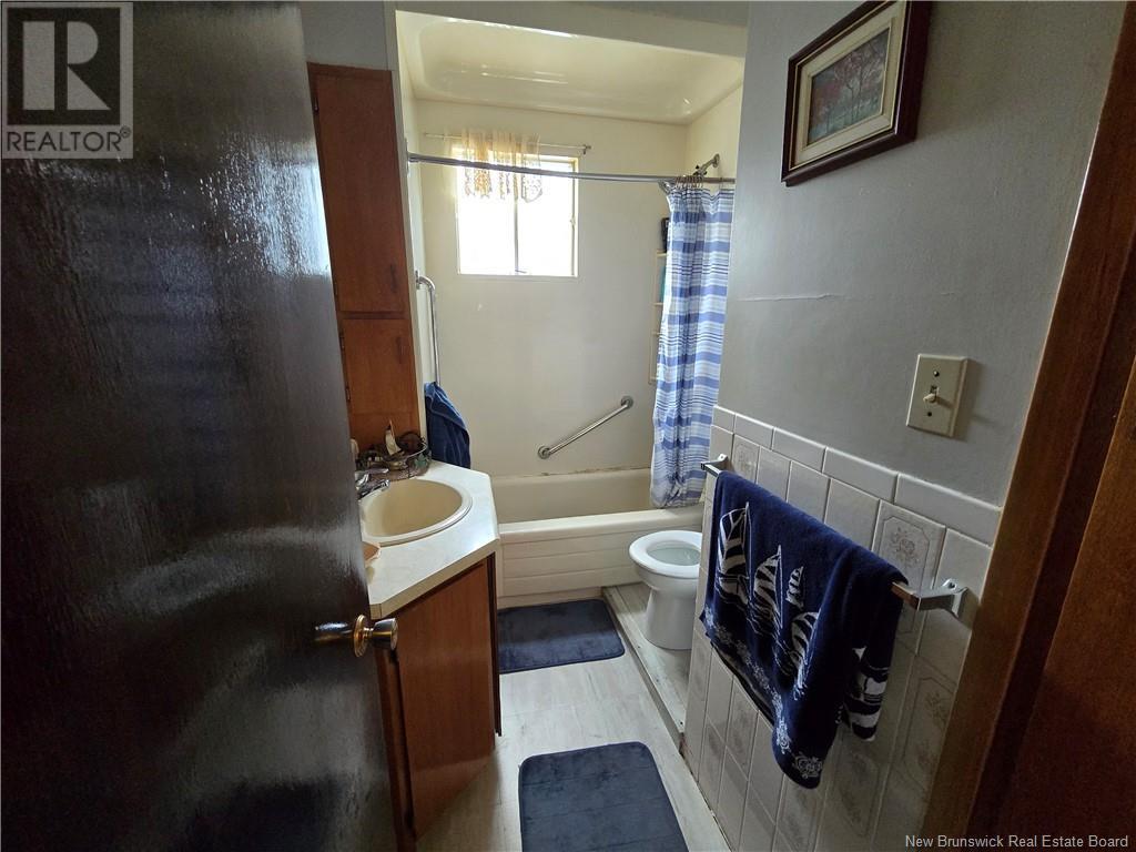 Photo 11 of 434 436 Lancaster Street, Saint John NB