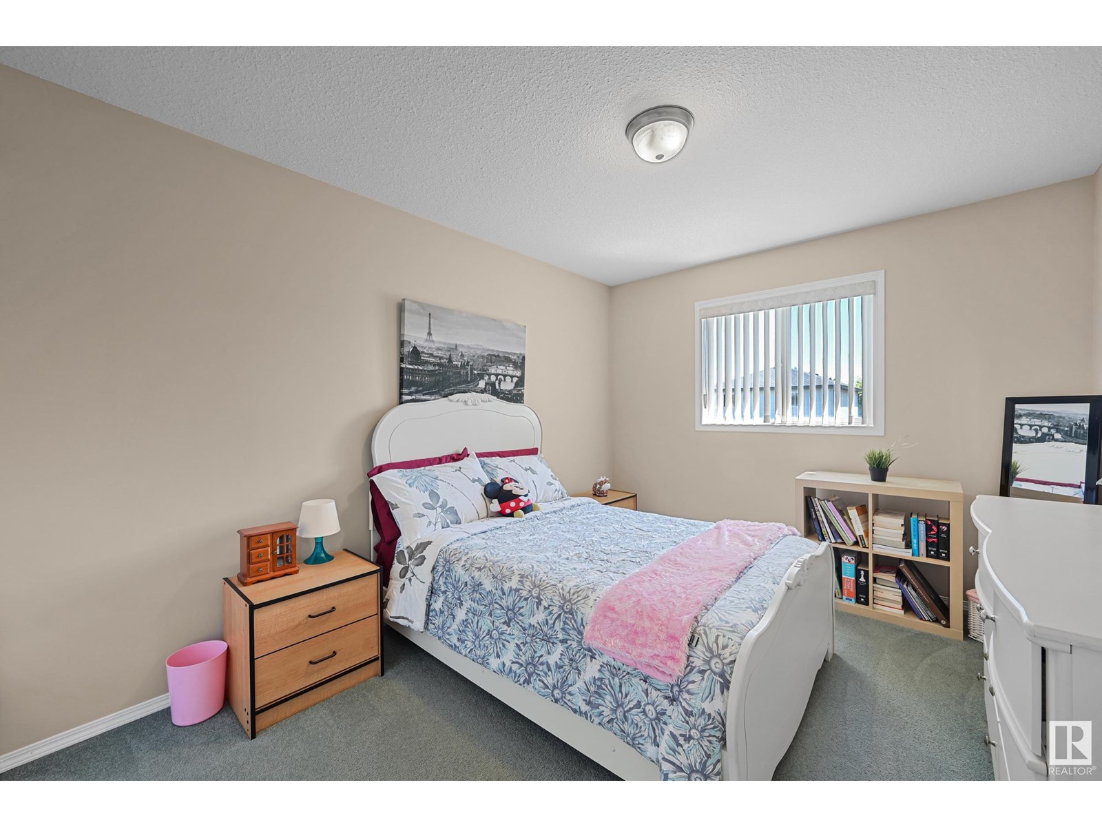 Photo 22 of 3371 25 Av Nw, Edmonton AB