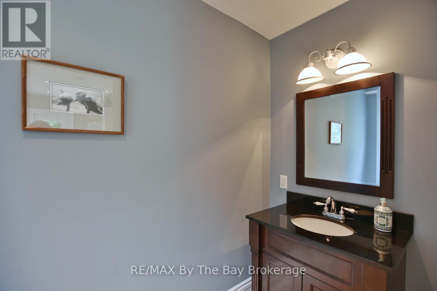 Photo 20 of 214 Elm Street, Clearview ON