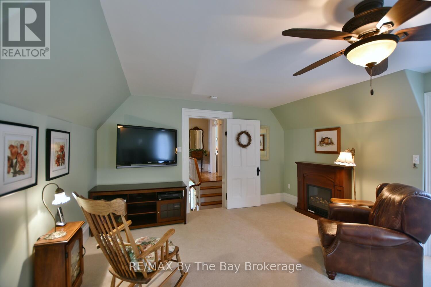 Photo 26 of 214 Elm Street, Clearview ON