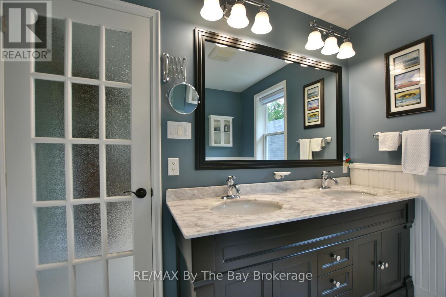 Photo 28 of 214 Elm Street, Clearview ON