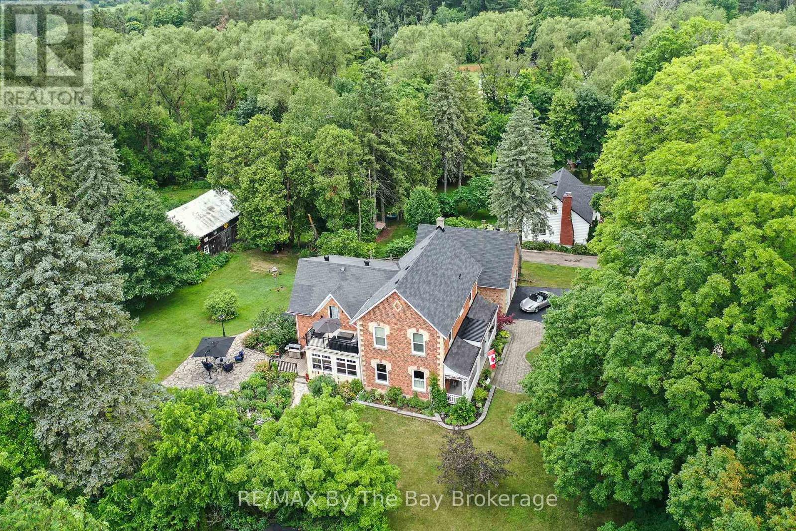 Photo 50 of 214 Elm Street, Clearview ON