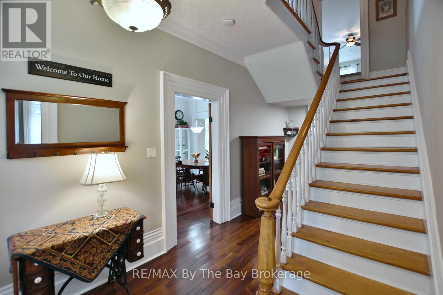 Photo 9 of 214 Elm Street, Clearview ON