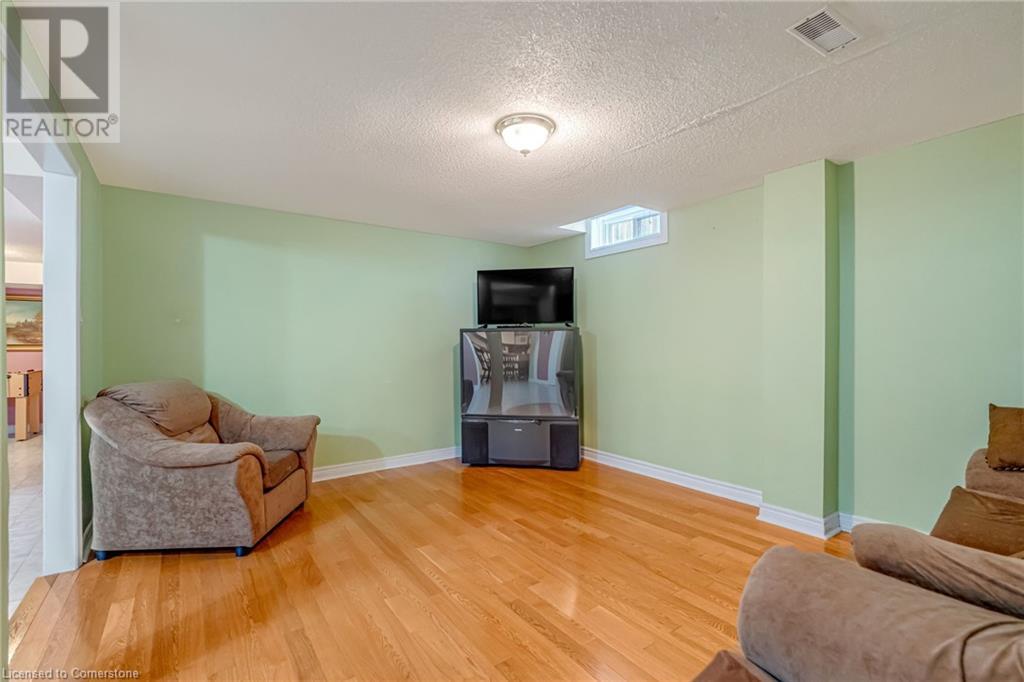 Photo 35 of 51 Corkett Drive, Brampton ON