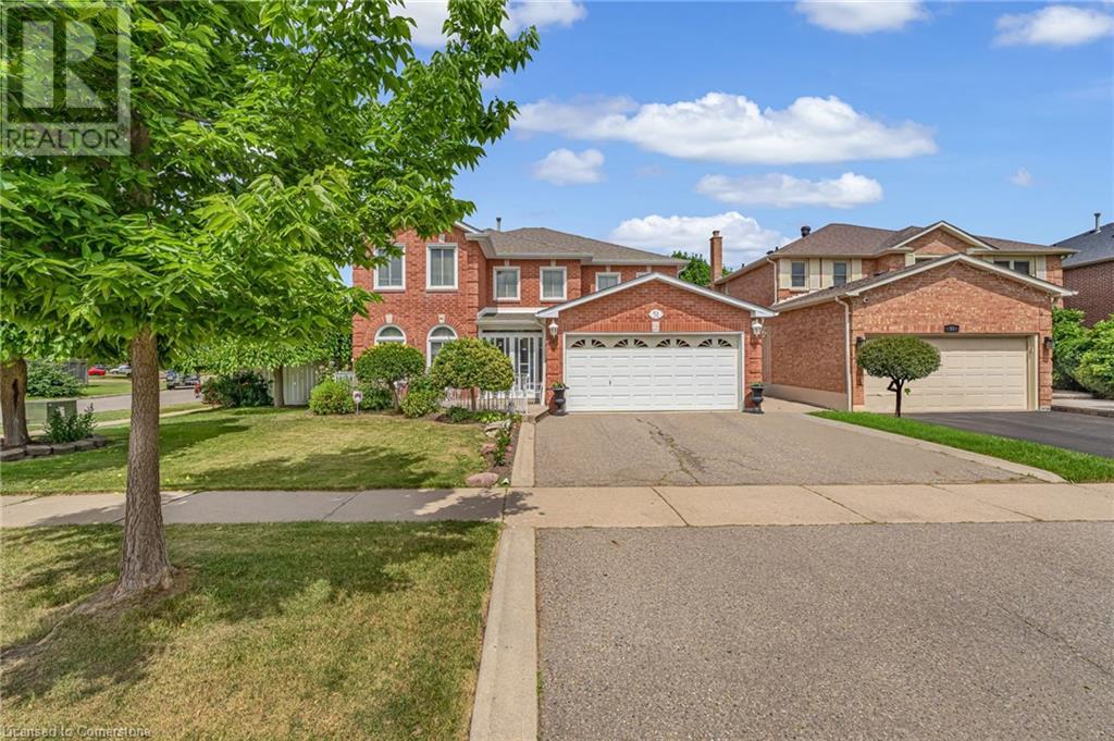 Photo 4 of 51 Corkett Drive, Brampton ON