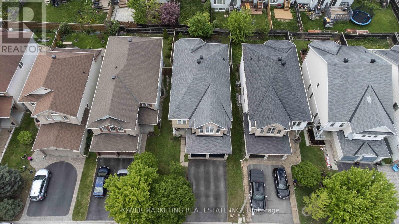 Photo 43 of 124 Strathcarron Crescent, Ottawa ON