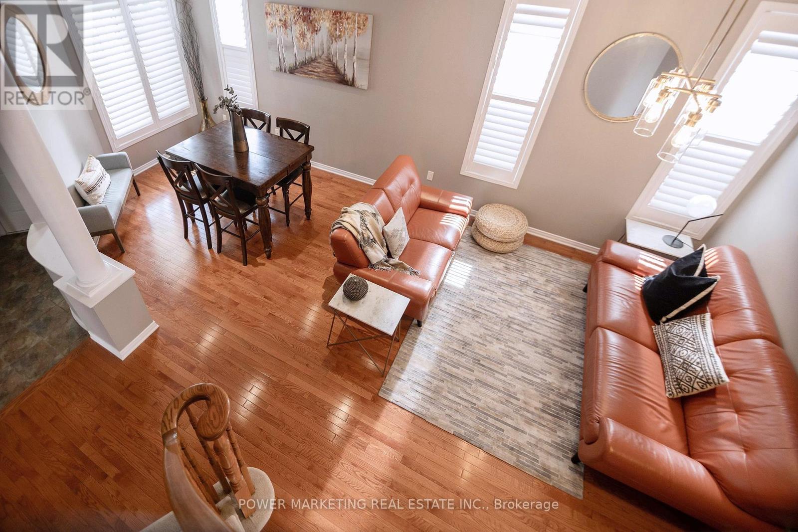 Photo 35 of 124 Strathcarron Crescent, Ottawa ON