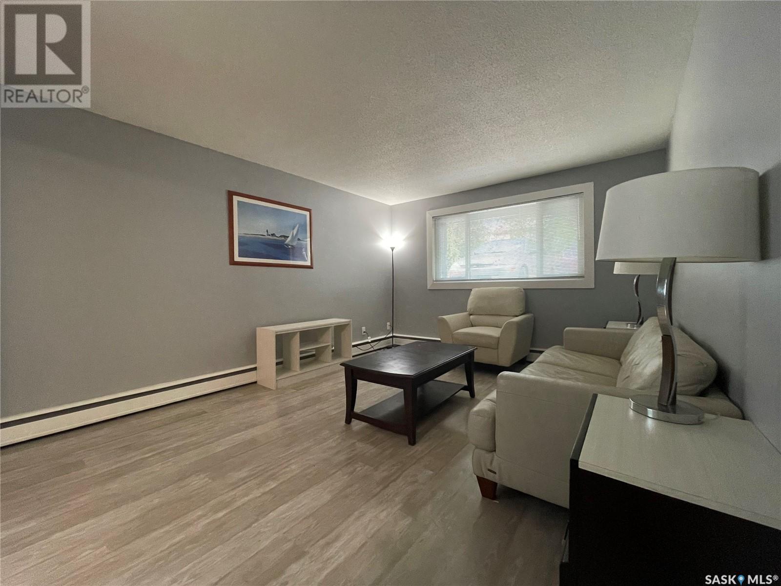 Photo 3 of 6 2157 Rae Street, Regina SK