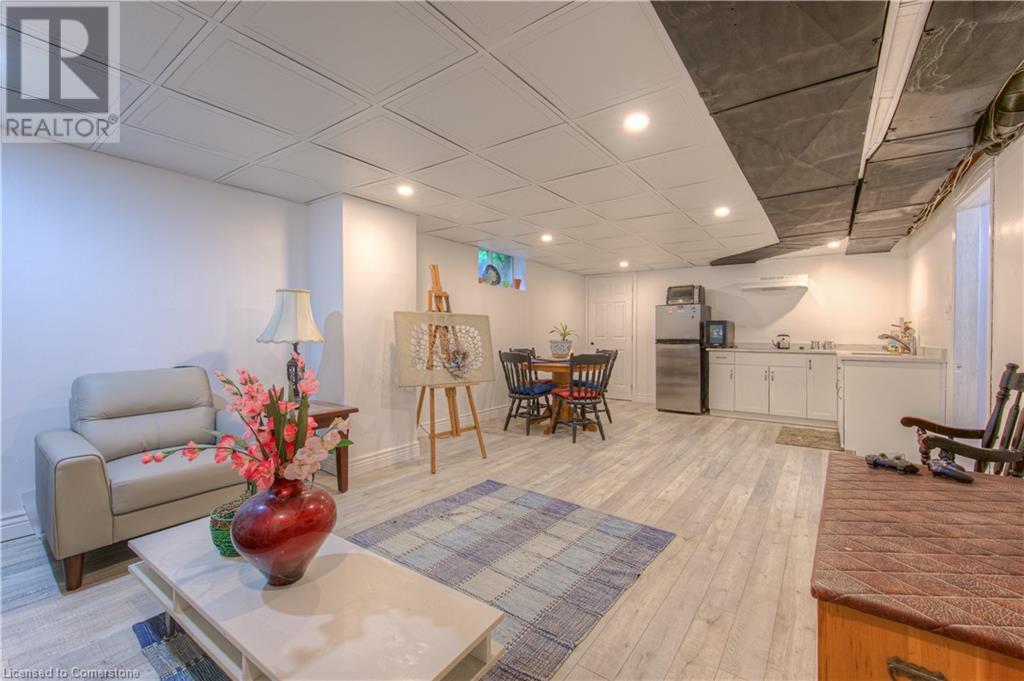 Photo 41 of 310 Cavendish Drive, Ancaster ON