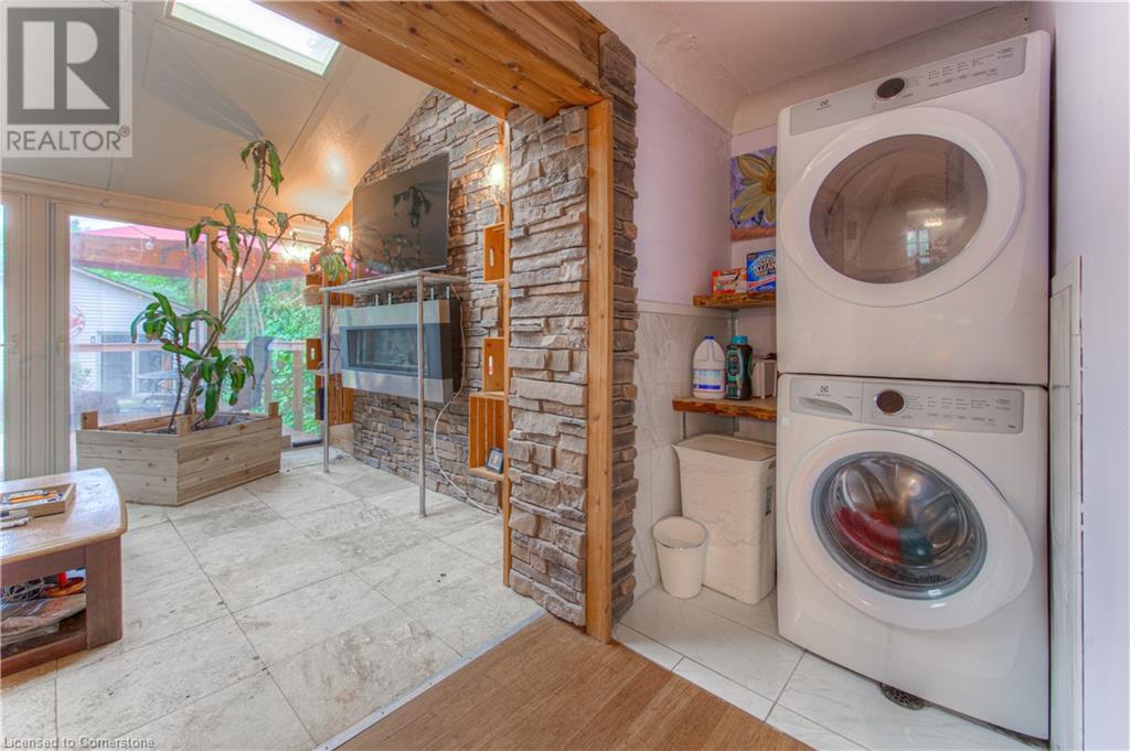 Photo 28 of 310 Cavendish Drive, Ancaster ON