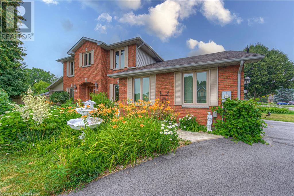 Photo 14 of 310 Cavendish Drive, Ancaster ON