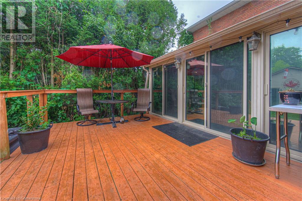 Photo 47 of 310 Cavendish Drive, Ancaster ON
